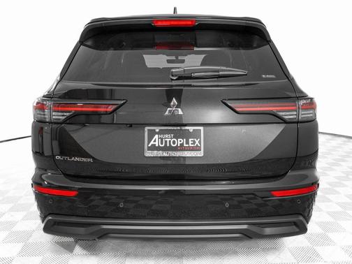 Black Diamond 2026 Mitsubishi Outlander ES S-AWC