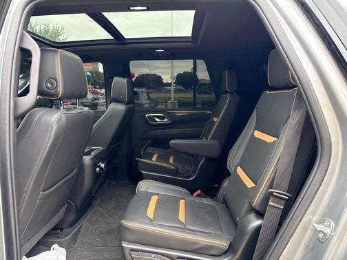 Sterling Metallic 2023 GMC Yukon 4WD AT4