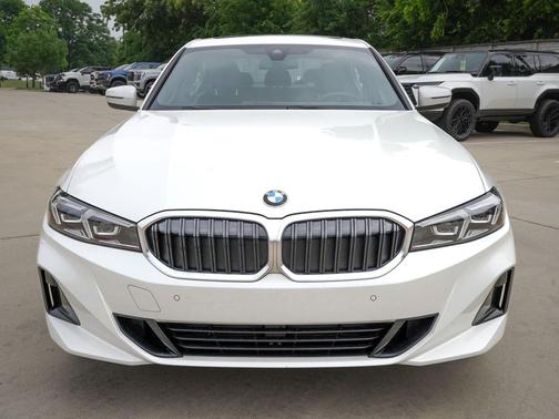 Mineral White Metallic 2025 BMW 330 xDrive