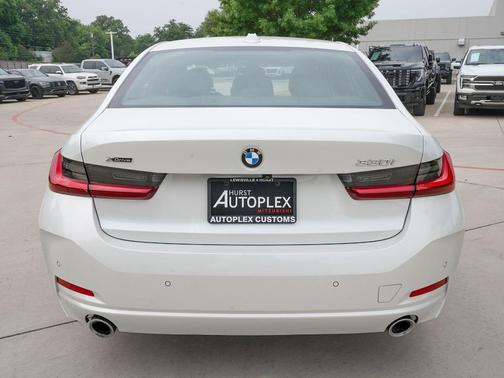 Mineral White Metallic 2025 BMW 330 xDrive