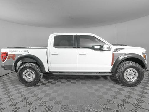 Oxford White 2025 Ford F-150 Raptor