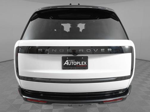 Fuji White 2025 Land Rover Range Rover P530 SE