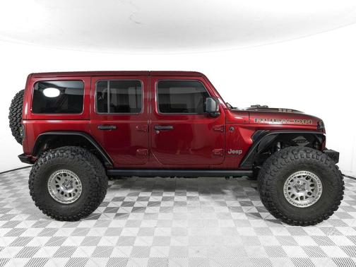 Snazzberry Pearlcoat 2022 Jeep Wrangler Unlimited Rubicon 392