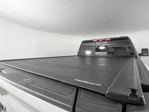 Summit White 2026 GMC Sierra 2500 AT4