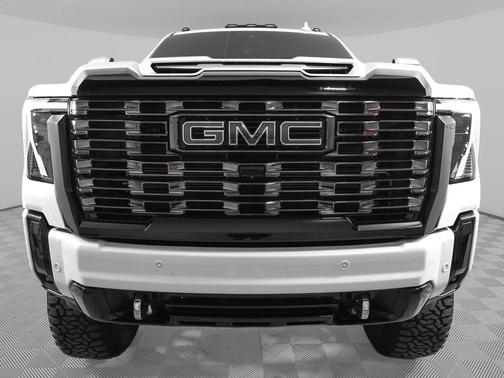 White Frost Tricoat 2025 GMC Sierra 2500 Denali Ultimate
