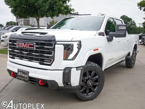 Summit White 2025 GMC Sierra 2500 AT4