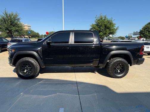Diamond Black Crystal Pearlcoat 2021 RAM 1500 TRX