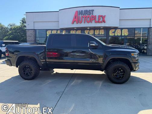 Diamond Black Crystal Pearlcoat 2021 RAM 1500 TRX