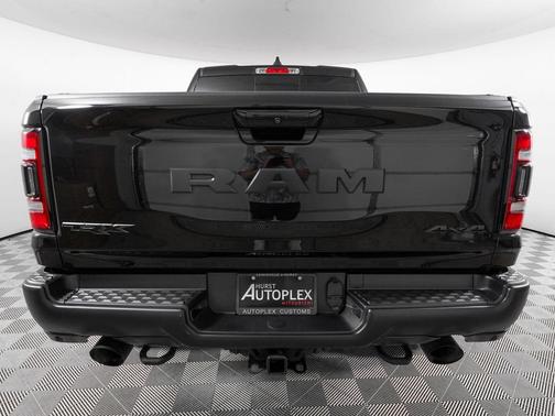 Diamond Black Crystal Pearlcoat 2021 RAM 1500 TRX