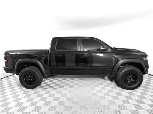 Diamond Black Crystal Pearlcoat 2021 RAM 1500 TRX