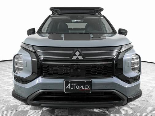 Moonstone Gray Metallic W/ Black Roof 2026 Mitsubishi Outlander Trail Edition S-AWC