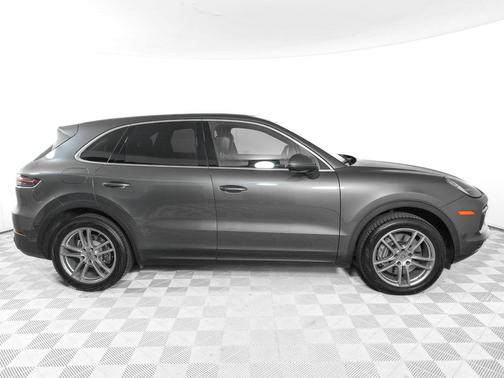 Quartzite Grey Metallic 2023 Porsche Cayenne Cayenne