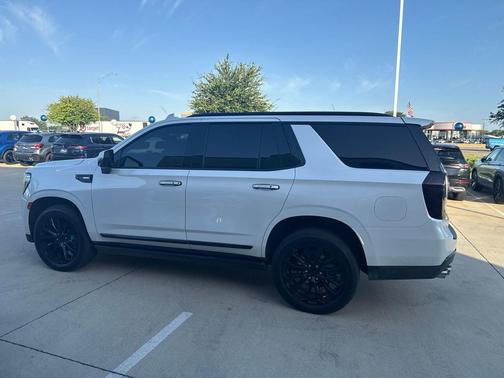 White Frost Tricoat 2022 GMC Yukon Denali