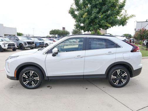 White Diamond 2026 Mitsubishi Eclipse Cross SE
