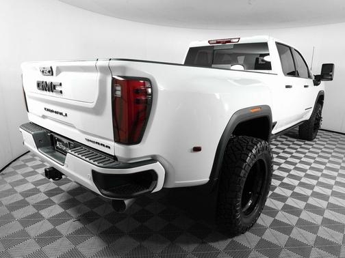 Summit White 2025 GMC Sierra 3500 Denali