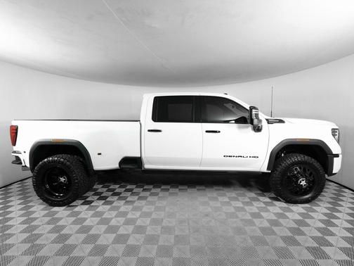 Summit White 2025 GMC Sierra 3500 Denali