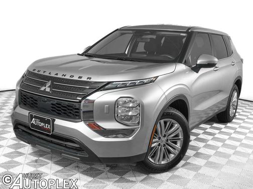 Silver Alloy 2023 Mitsubishi Outlander ES S-AWC
