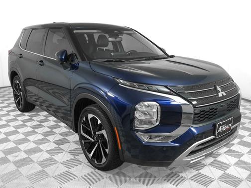 Cosmic Blue 2023 Mitsubishi Outlander SP