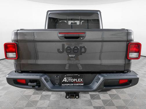 Granite Crystal Metallic Clearcoat 2023 Jeep Gladiator Willys 4x4
