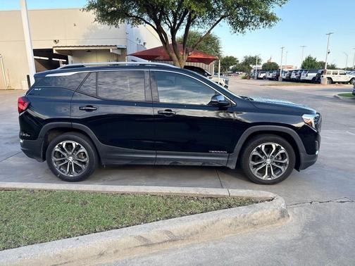 Ebony Twilight Metallic 2020 GMC Terrain SLT