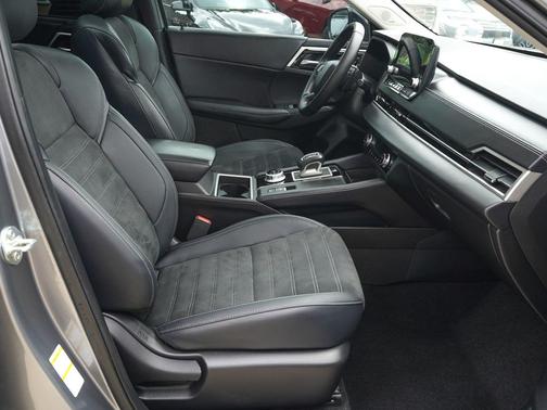 Mercury Gray Metallic 2024 Mitsubishi Outlander SE