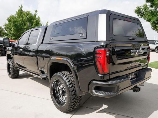Onyx Black 2026 GMC Sierra 2500 Denali Ultimate