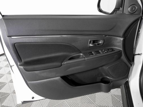White Diamond 2026 Mitsubishi Outlander Ralliart