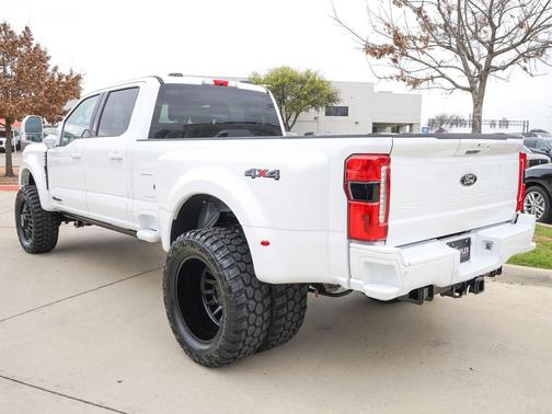 Oxford White 2026 Ford F-450 Lariat