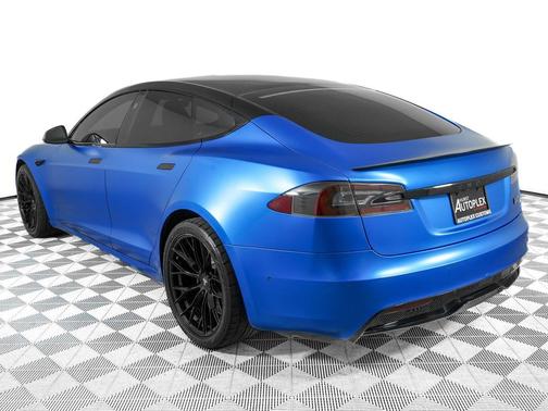 Deep Blue Metallic 2022 Tesla Model S Plaid