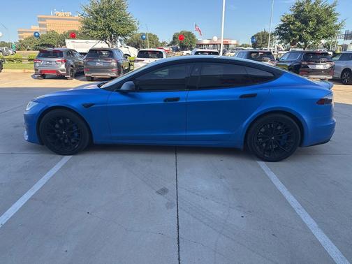Deep Blue Metallic 2022 Tesla Model S Plaid