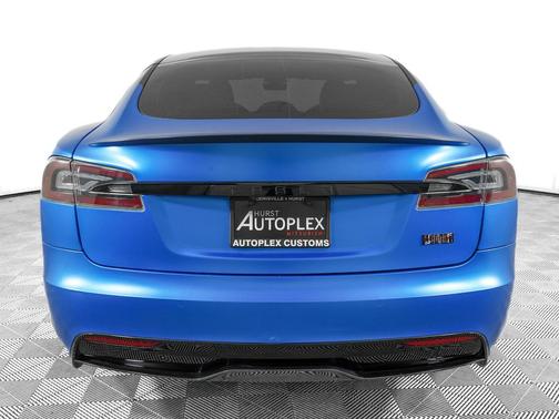 Deep Blue Metallic 2022 Tesla Model S Plaid