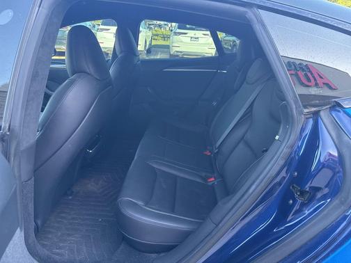 Deep Blue Metallic 2022 Tesla Model S Plaid