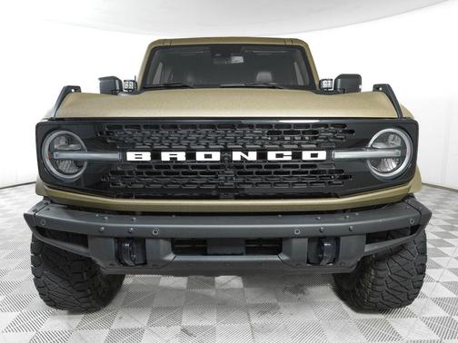 Shadow Black 2022 Ford Bronco Wildtrak