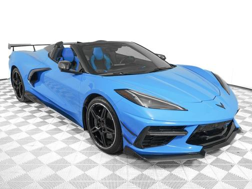 Rapid Blue 2022 Chevrolet Corvette Stingray w/3LT