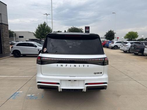 Radiant White/Black Obsidian 2025 INFINITI QX80 AUTOGRAPH AWD