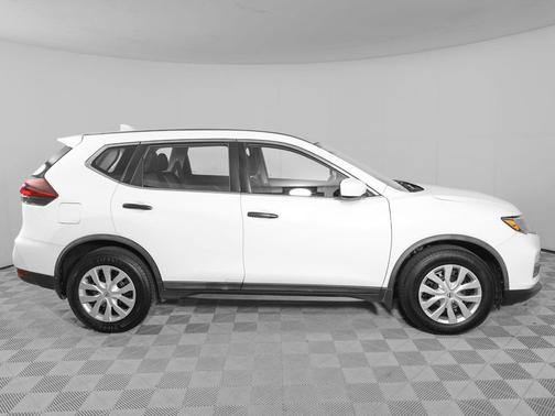 Glacier White 2018 Nissan Rogue S