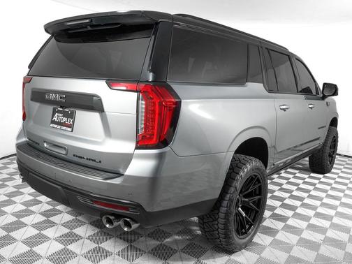 Sterling Metallic 2024 GMC Yukon XL Denali