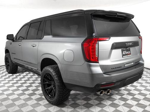 Sterling Metallic 2024 GMC Yukon XL Denali