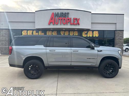 Sterling Metallic 2024 GMC Yukon XL Denali