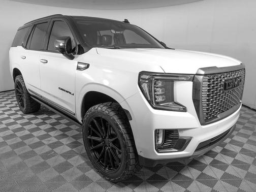White Frost Tricoat 2023 GMC Yukon Denali Ultimate