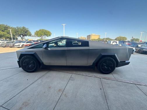 2024 Tesla Cybertruck Base