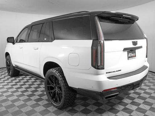 Vibrant White Tricoat 2026 Cadillac Escalade ESV Sport Platinum
