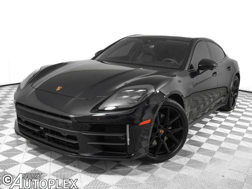 Jet Black Metallic 2026 Porsche Panamera 4