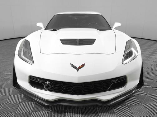 Arctic White 2018 Chevrolet Corvette Z06