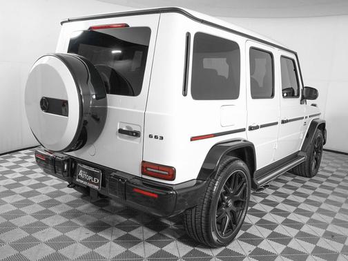MANUFAKTUR Moonlight White Metallic 2024 Mercedes-Benz AMG G 63 4MATIC