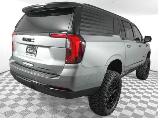 Sterling Metallic 2025 GMC Yukon XL Elevation 4WD