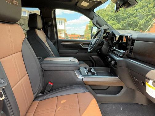 2025 Chevrolet Silverado 3500 High Country