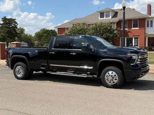 2025 Chevrolet Silverado 3500 High Country