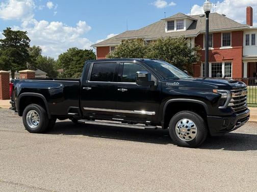 2025 Chevrolet Silverado 3500 High Country