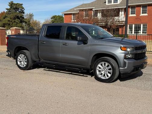 2021 Chevrolet Silverado 1500 Custom